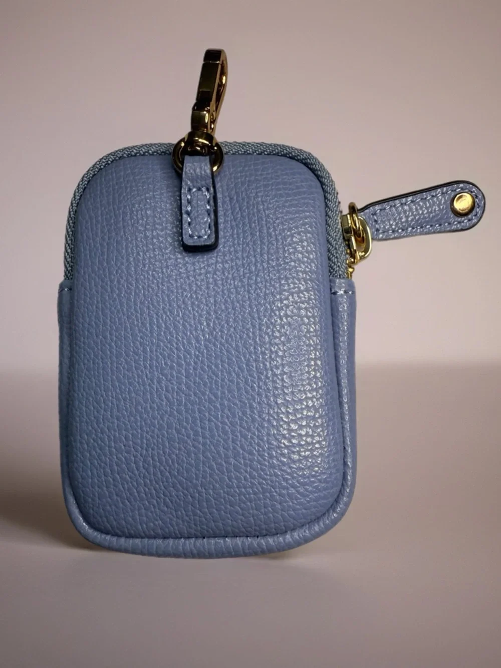 Karl Lagerfeld Small Pebbled Zip Card Holder - Light Blue